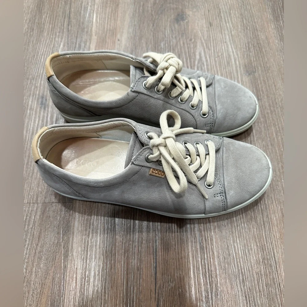 Ecco Soft 7‎ Women's Sneaker Gray Leather Sz 7